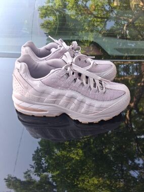 Nike Kids Pale Mauve Mesh Lace-Up Sneakers